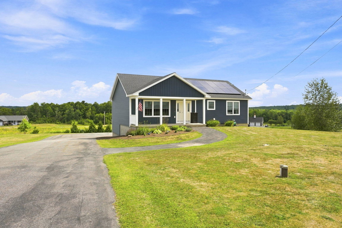 879 Blackstream Road Hermon