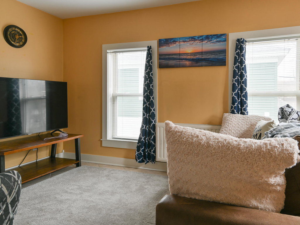 Livingroom Apt 2